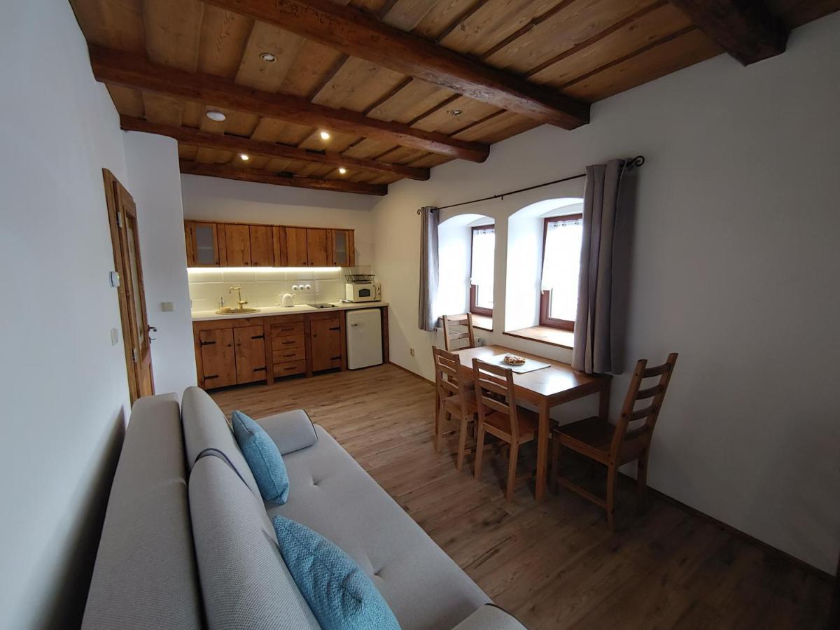 U Mikesu Apartment Vyšší Brod Bagian luar foto