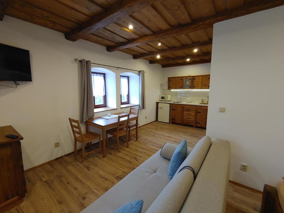 U Mikesu Apartment Vyšší Brod Bagian luar foto