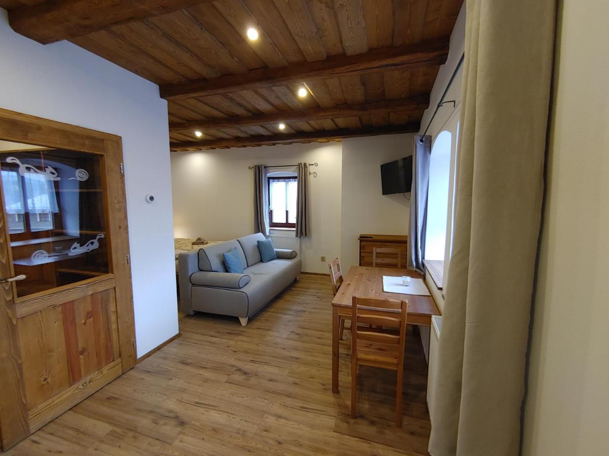 U Mikesu Apartment Vyšší Brod Bagian luar foto